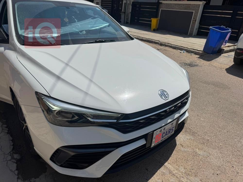 MG 5 Plus